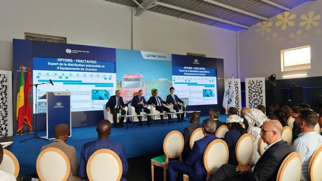 Lancement réussi au Sénégal du camion lourd J6P de FAW Jiefang