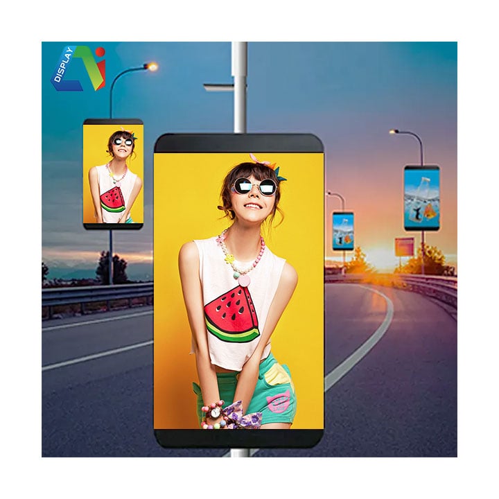 P8 Billboard LED Luar Ruangan Bertenaga Surya untuk Tiang Jalan dengan Layar LED & Tiang Lampu Jalan