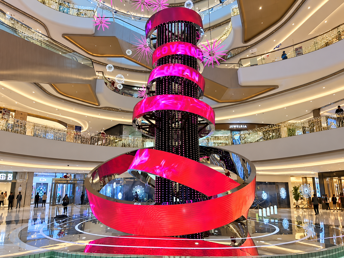 How to Design an LED Display Around an Escalator Without Distracting Passenger Movement