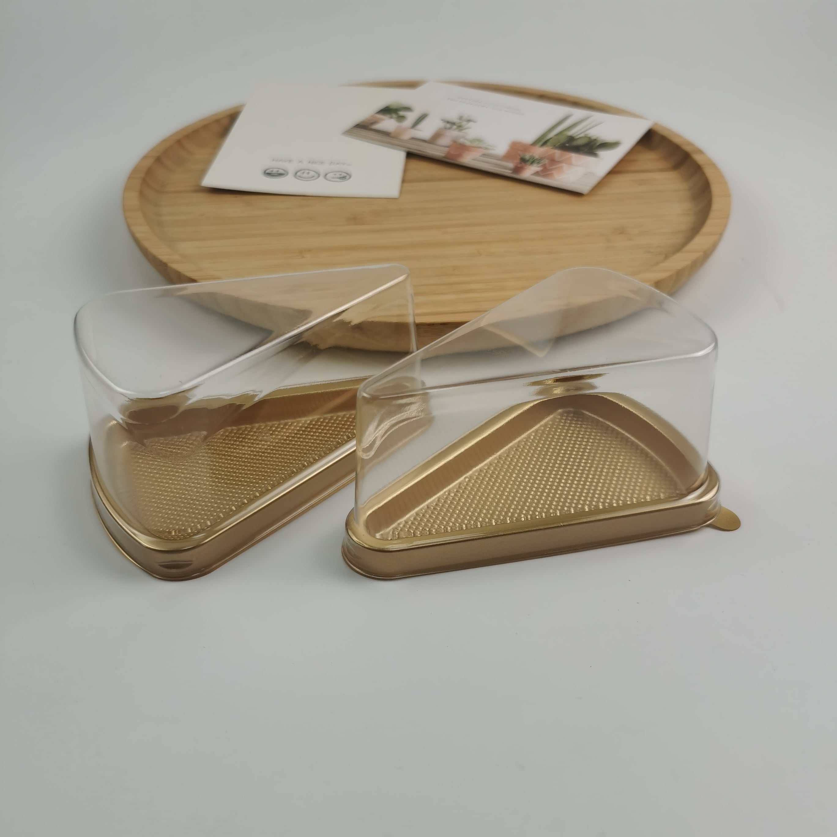 How to Maximize Your Bakery's Appeal with Stylish Triangle Cake Slice Boxes?