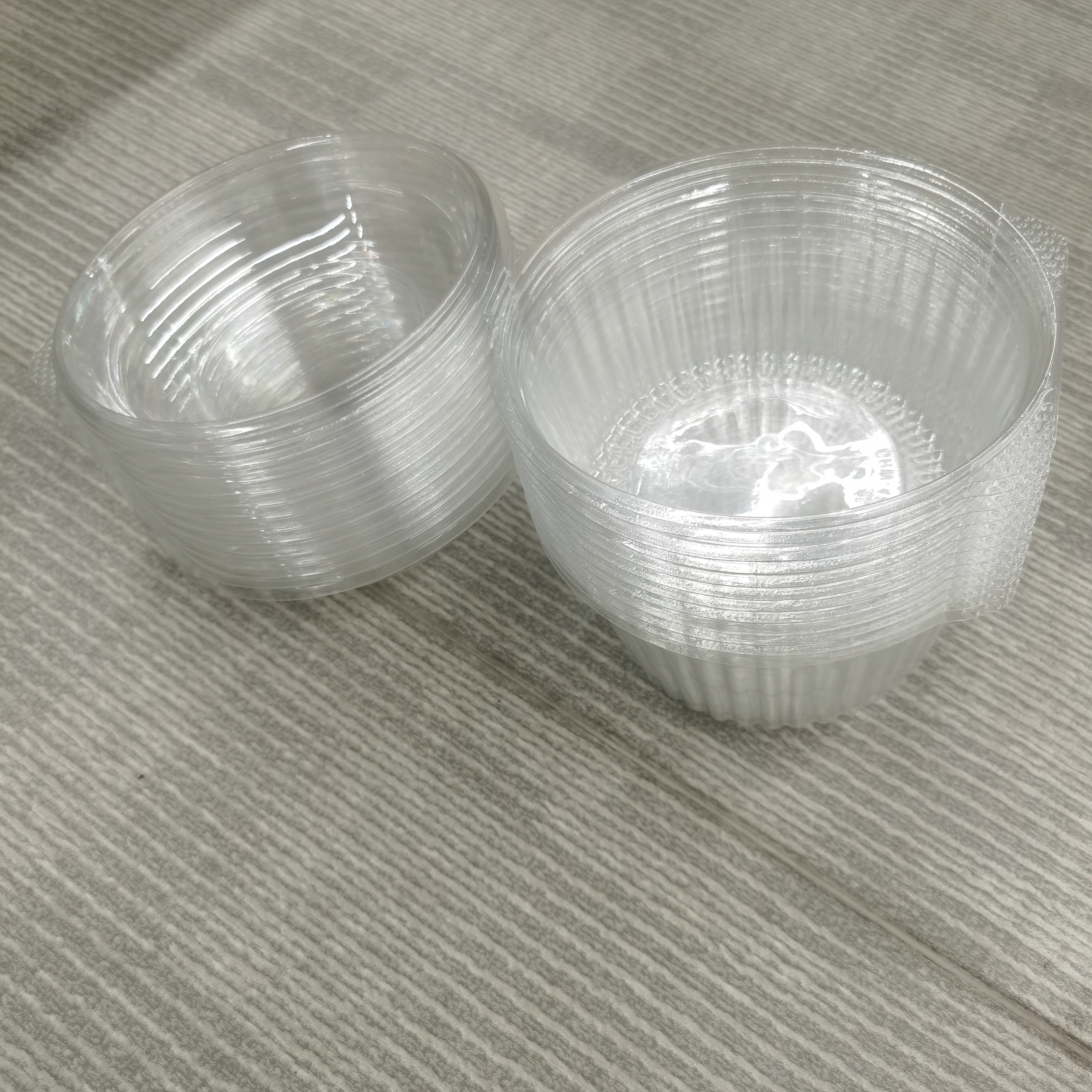 What Features to Look for in Salad Takeout Containers for Delivery?