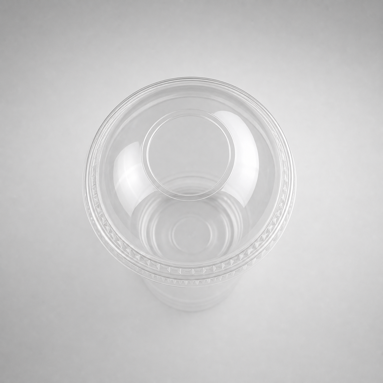 How Clear Dome Cup Lids Enhance the Presentation of Your Products