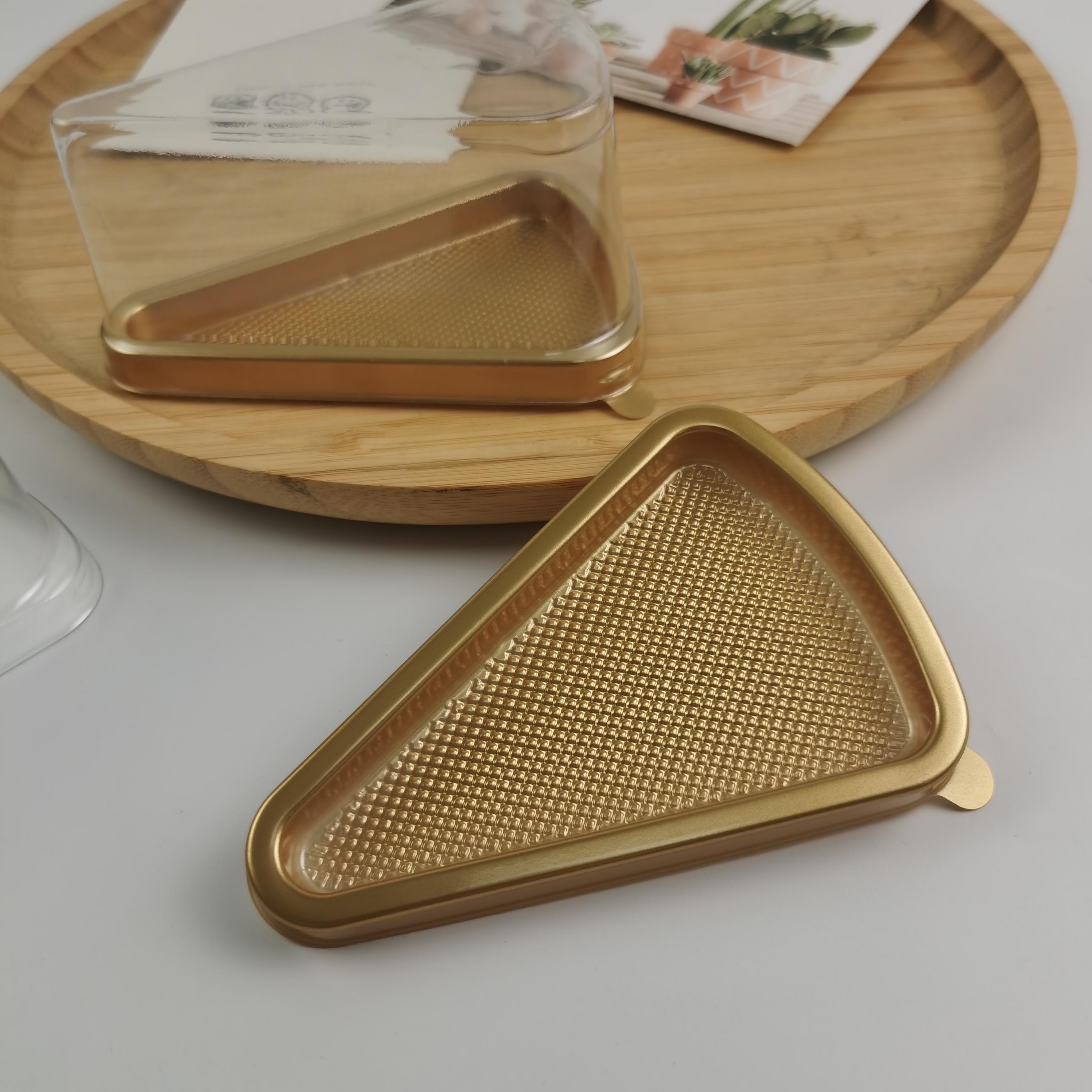 Where to Buy Eco-Friendly Plastic Cake Slice Boxes in Bulk