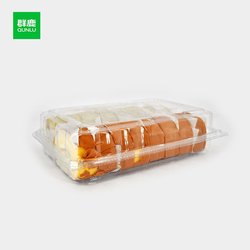 What Are the Benefits of Using Sideways Cake Slice Plastic Containers?