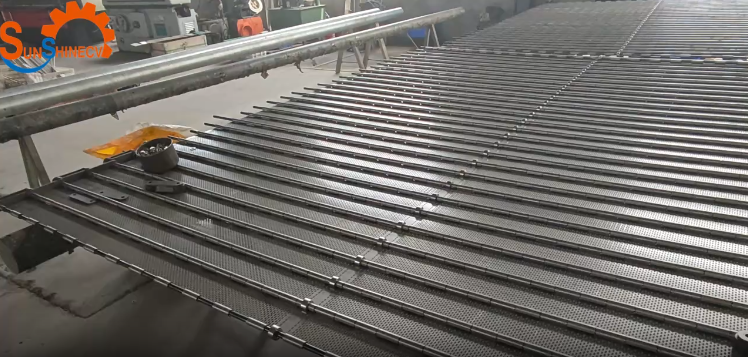 Chain plate