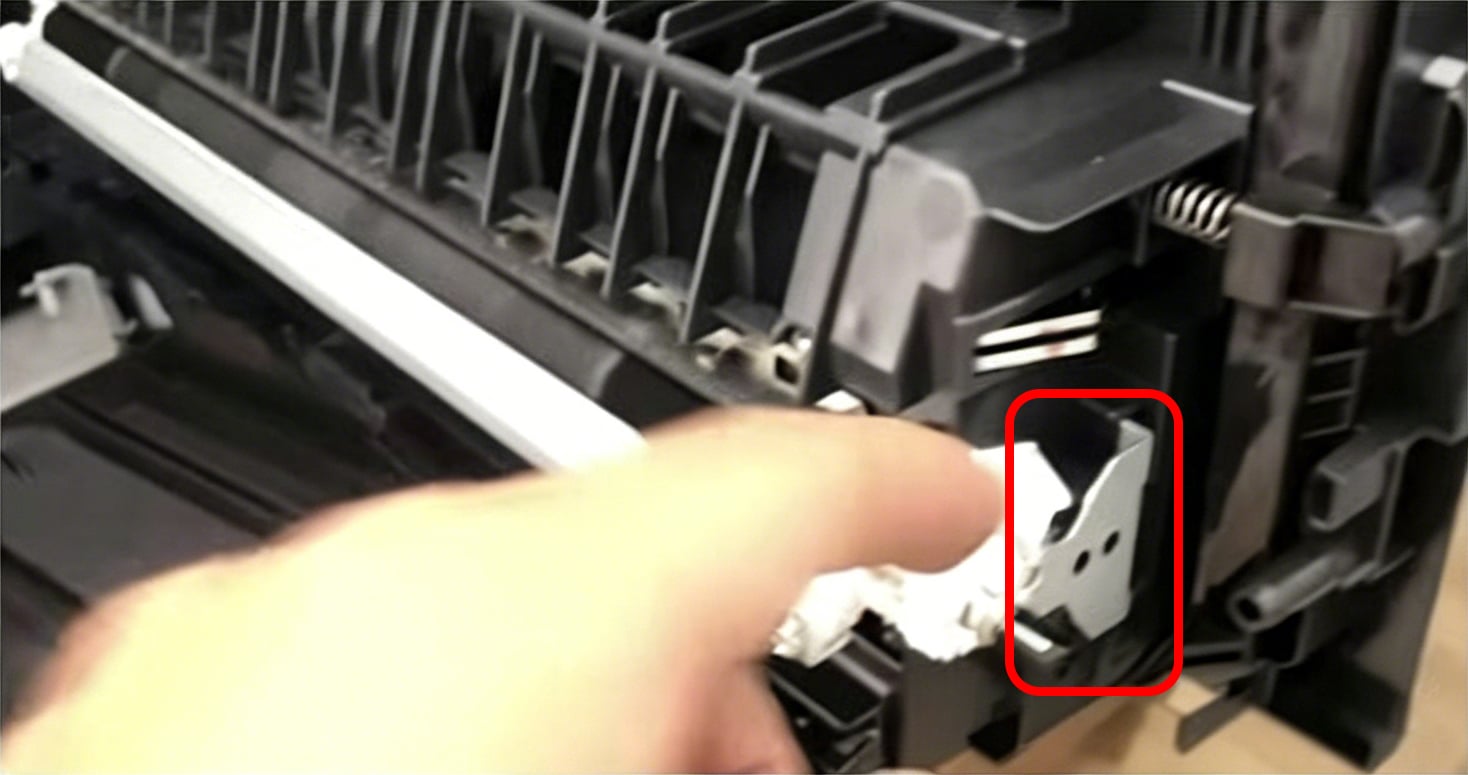 Why Is My Konica Minolta Copier Printing Light After Replacing Toner Cartridge?