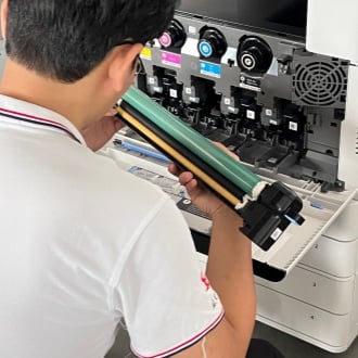 Manual de Autodiagnóstico de Falhas Comuns em Copiadoras: Atolamento de Papel, Impressão Desfocada, Manchas Pretas