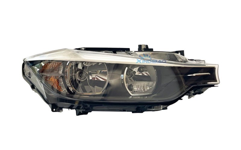 مصابيح أمامية LED (تكيّفية) لسيارة بي إم دبليو سلسلة 3 طراز F30 (من عام 2013 إلى 2015)