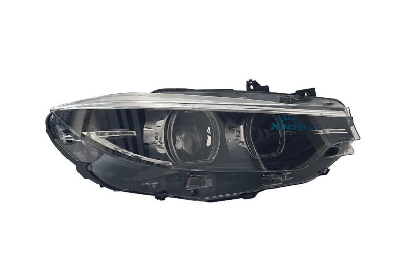مصابيح أمامية LED للولايات المتحدة الأمريكية لسيارة BMW الفئة الرابعة الطراز F32 من عام ٢٠١٦ إلى ٢٠١٩