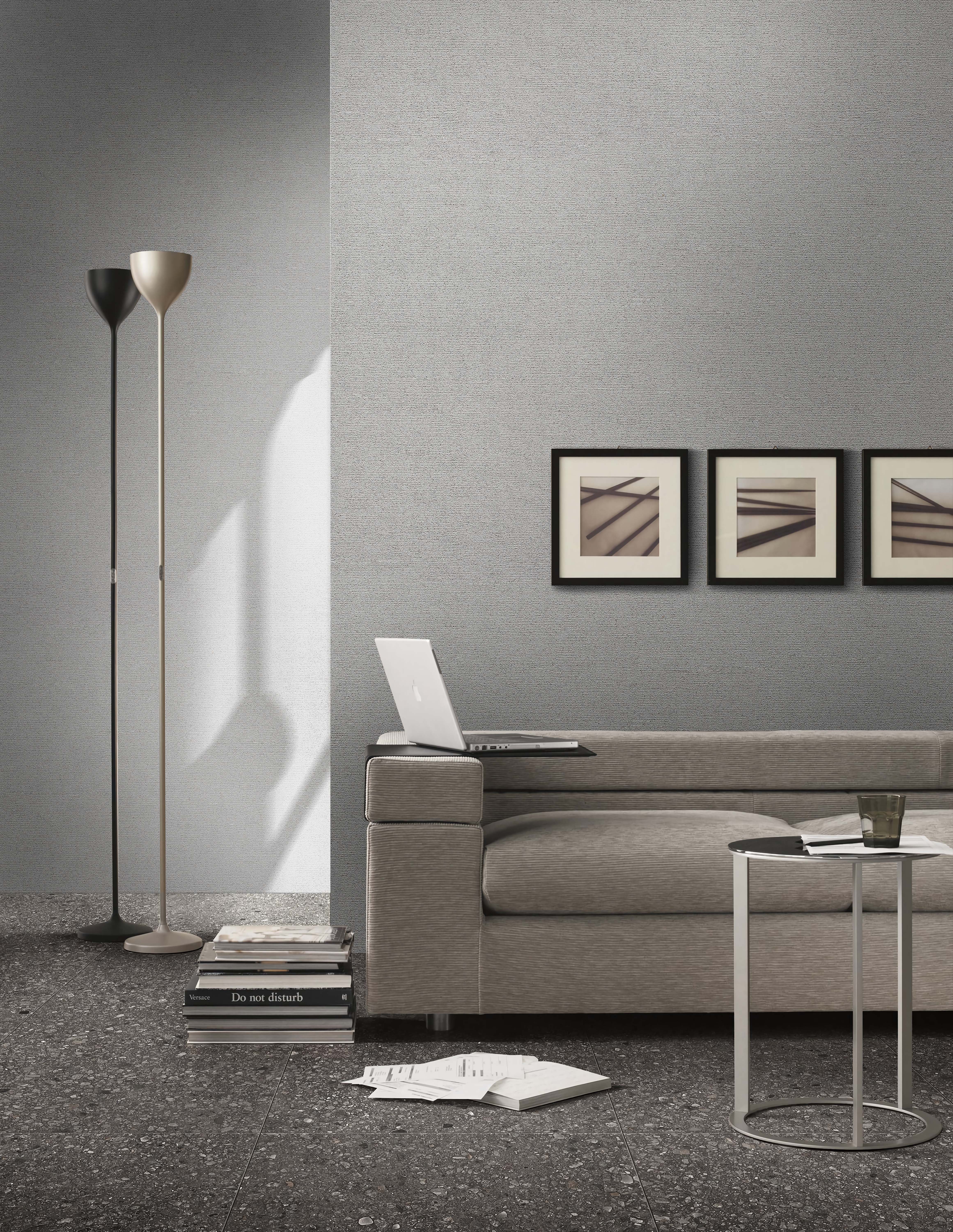 كيف يعزِّز ورق الجدران الفينيلي الرمادي المُجسَّد الجاذبية البصرية في أي غرفة