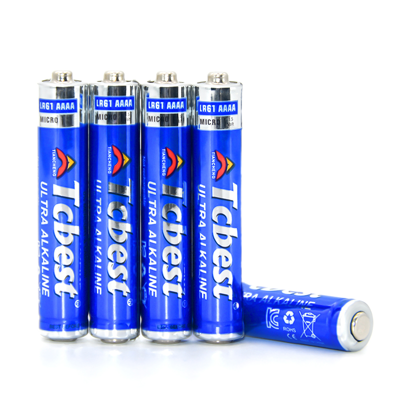 Quali fattori influenzano la durata di conservazione delle batterie alcaline?