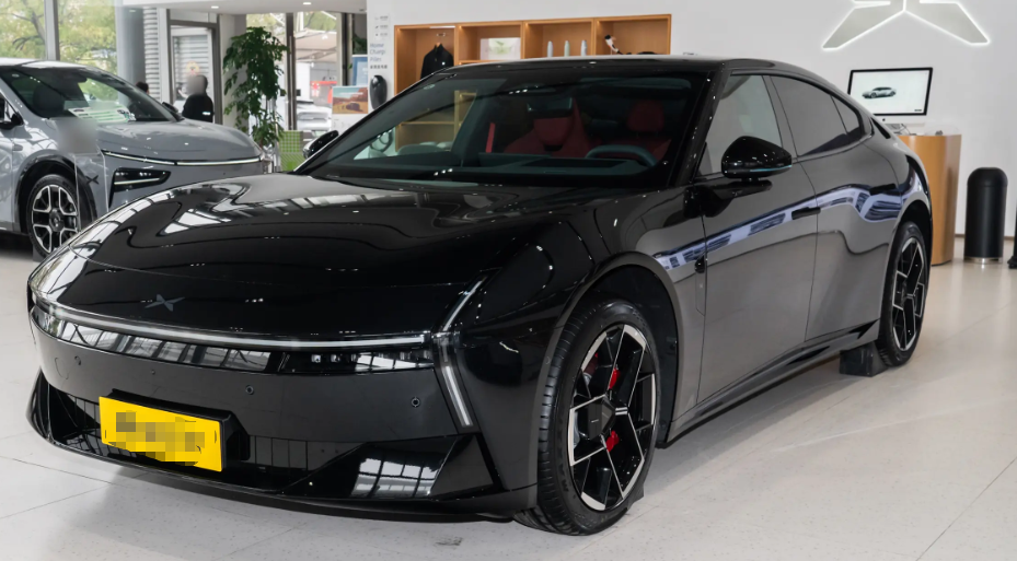nuova berlina elettrica XPeng P7 2026, autonomia prolungata, ricarica rapida, abitacolo intelligente, 5 posti, per vendita all'ingrosso