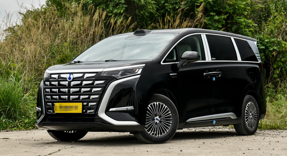Wholesale 2025 Denza D9 DM-i Plug-in Hybrid MPV, Long Range, Fast Charging, Smart, 7-Seater, Export Supply