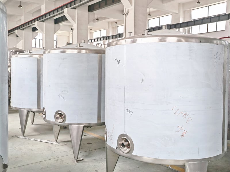 Aging tanks