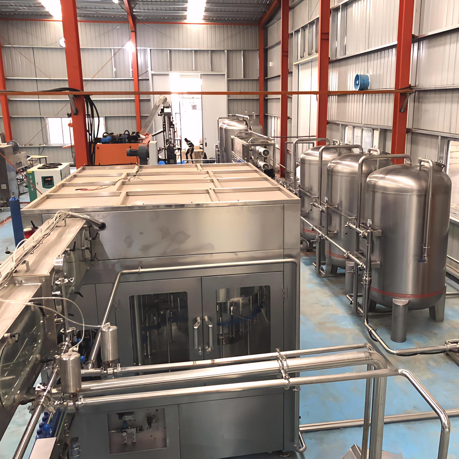 What Are the Benefits of Investing in a Bottled Water Filling Machine?