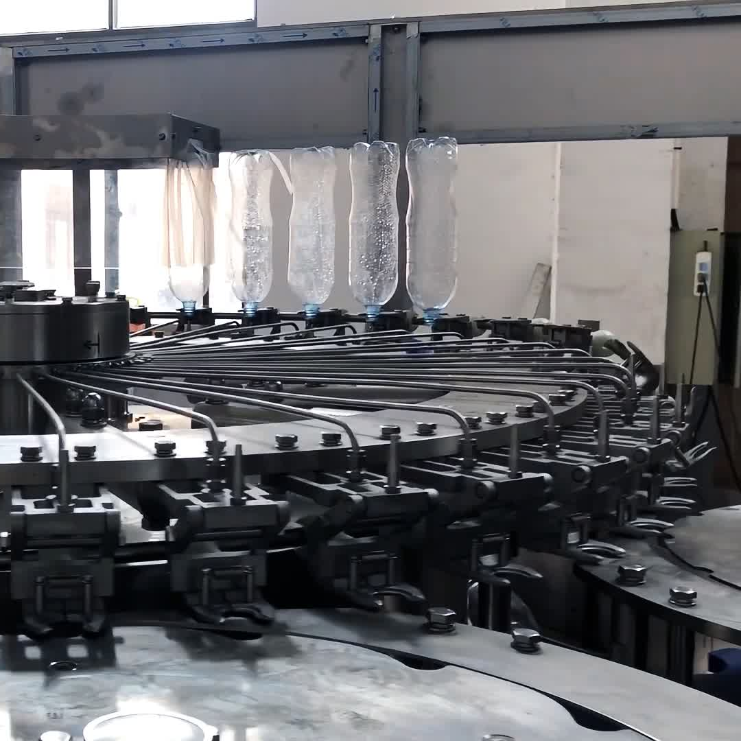 What Features Make a Bottled Water Filling Machine Stand Out in the Wholesale Market?