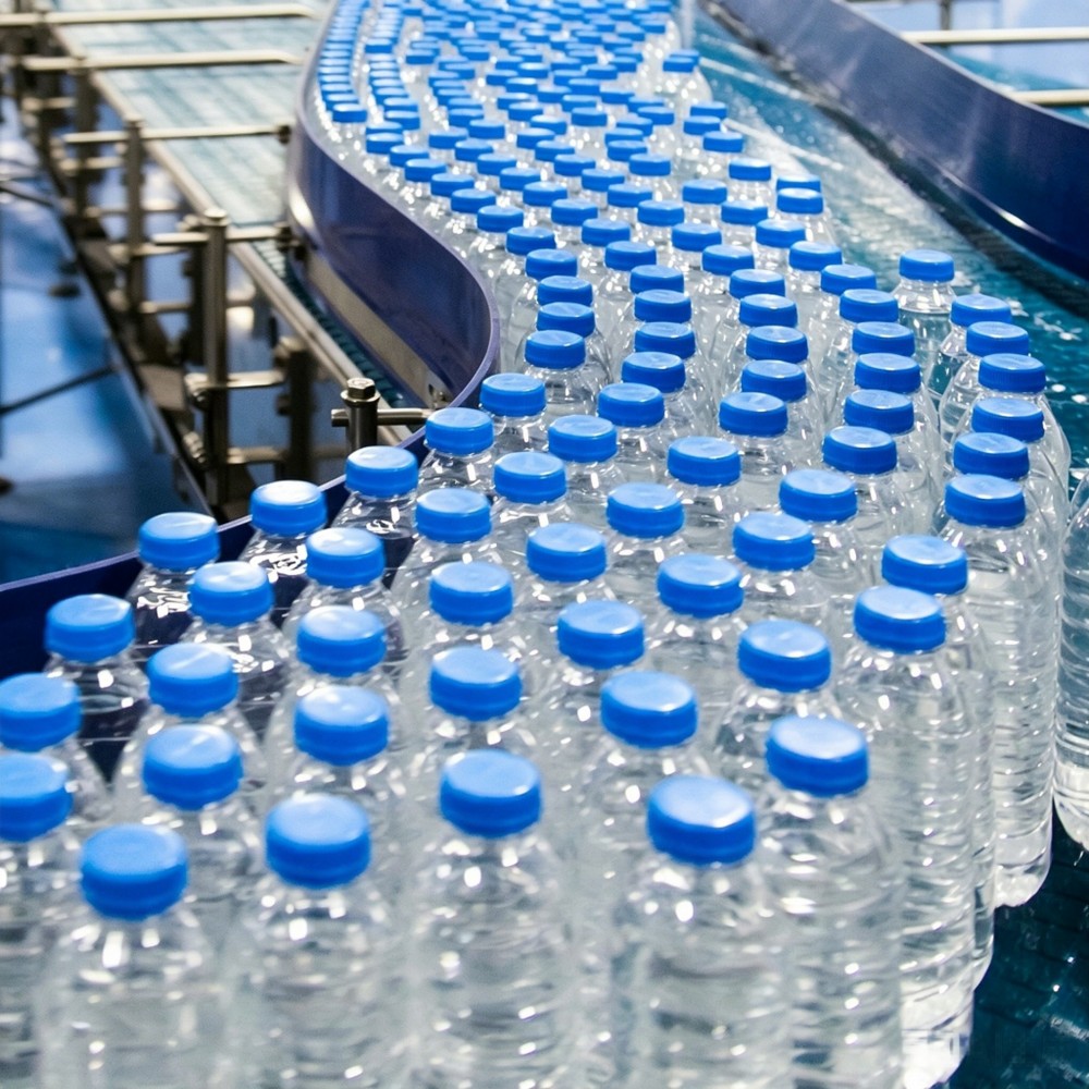 What Features to Look for in a Mineral Water Filling Machine?