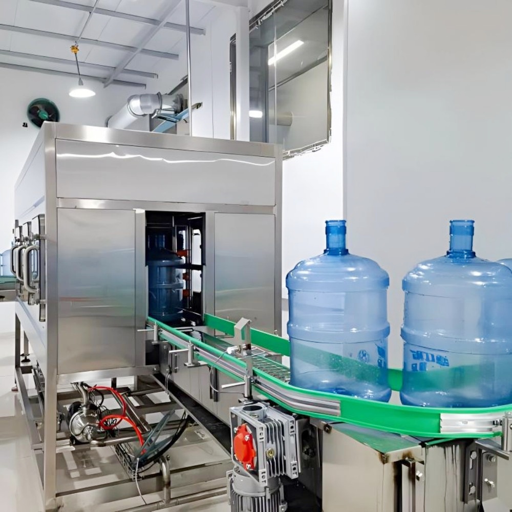What Are the Key Features of an Efficient 5 Gallon Water Bottling Machine?
