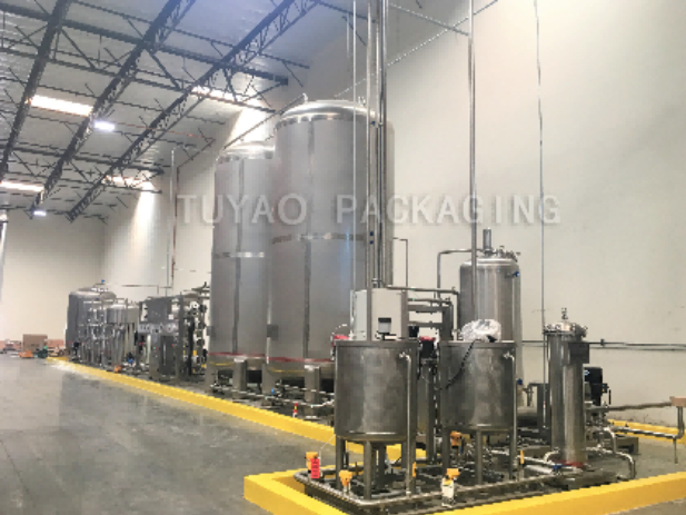 America_18000BPH_Water_Filling_Production_Line_(2).jpg