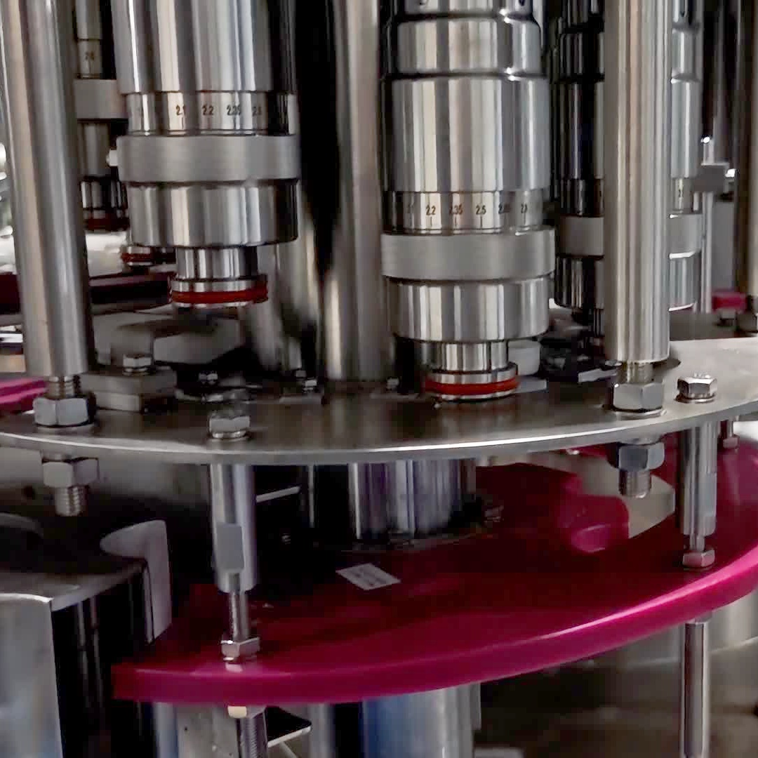How to Choose the Best Mineral Water Bottle Filling Machine for Your Business