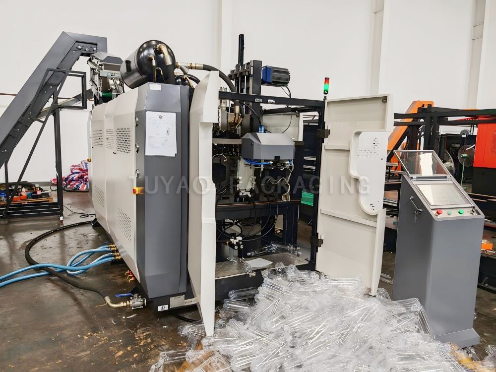 4000BPH PET Blow Molding Machine Shipped to Russian Client2.jpg