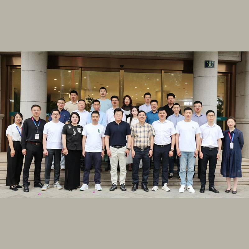 A Reunião de Mesa Redonda da Câmara de Comércio de Cangnan, em Hangzhou, em 2025 foi realizada com sucesso