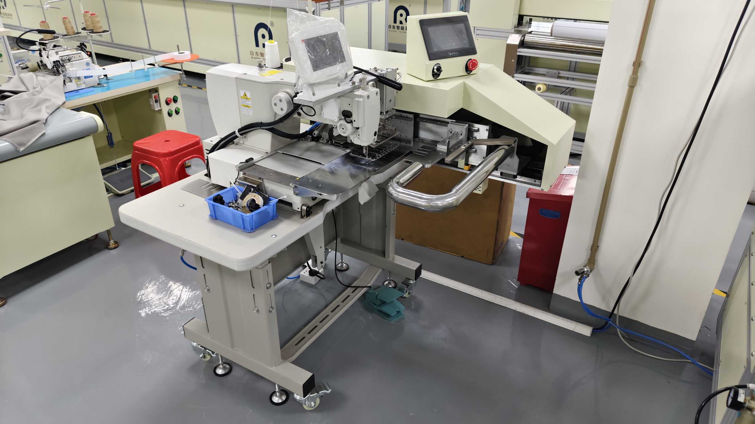 curtain pleating sewing machine.jpg