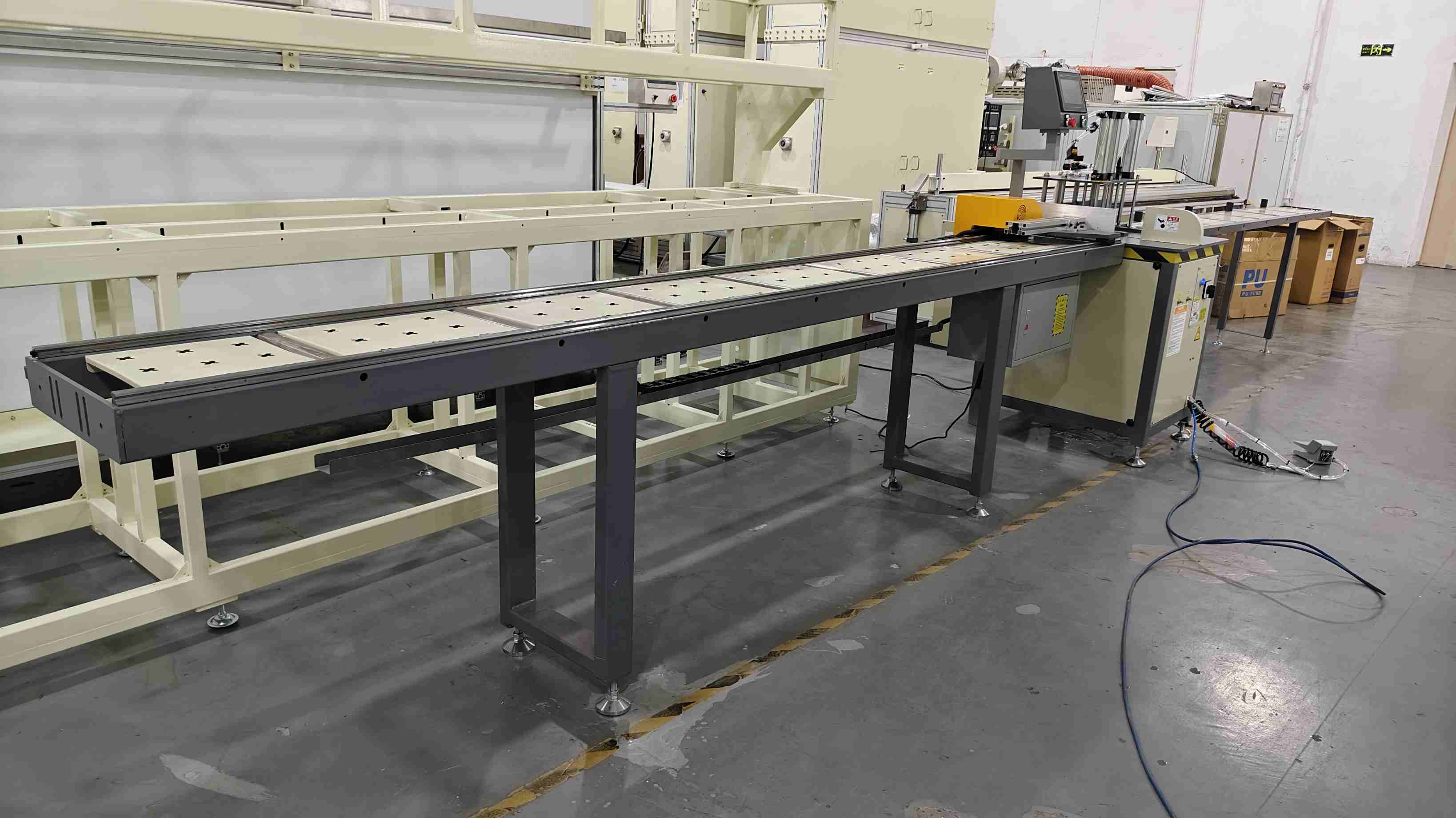 Aluminum cutting table1.jpg