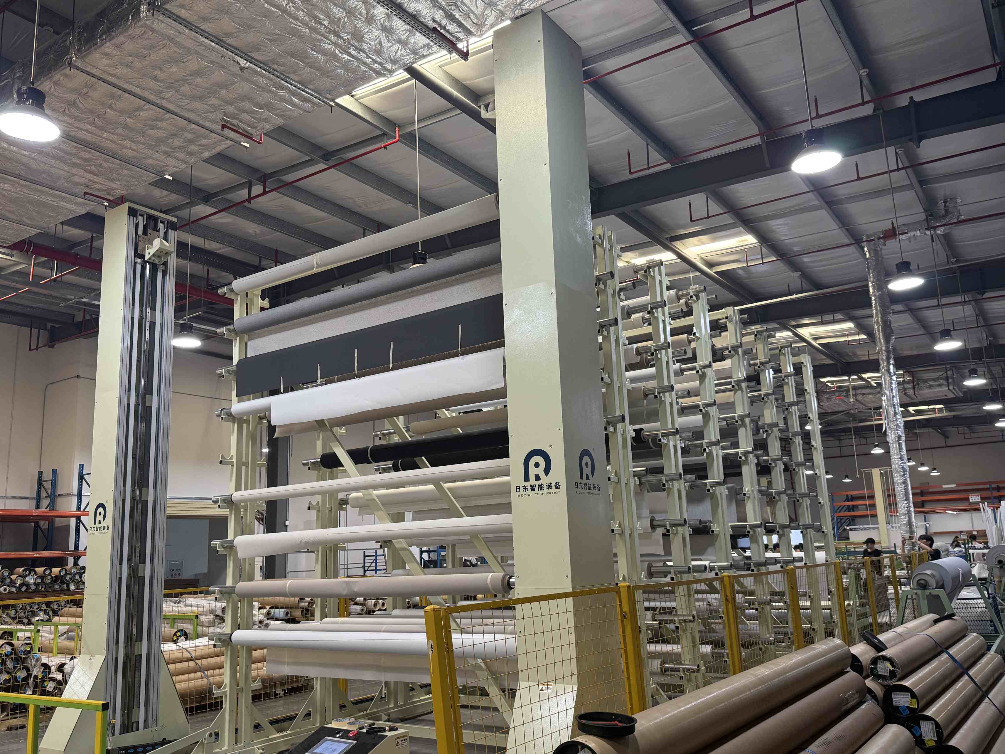 Intelligent Fabric Roll Storage System (3).jpg