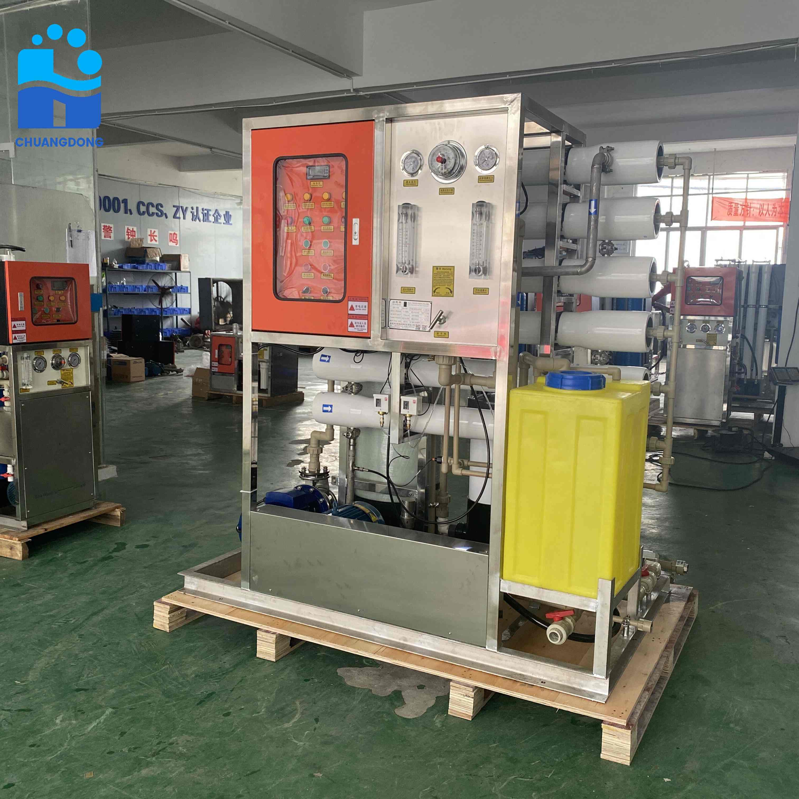Seawater Desalination machine Large Capacity Solar Containerized RO System Seawater Desalination Plant