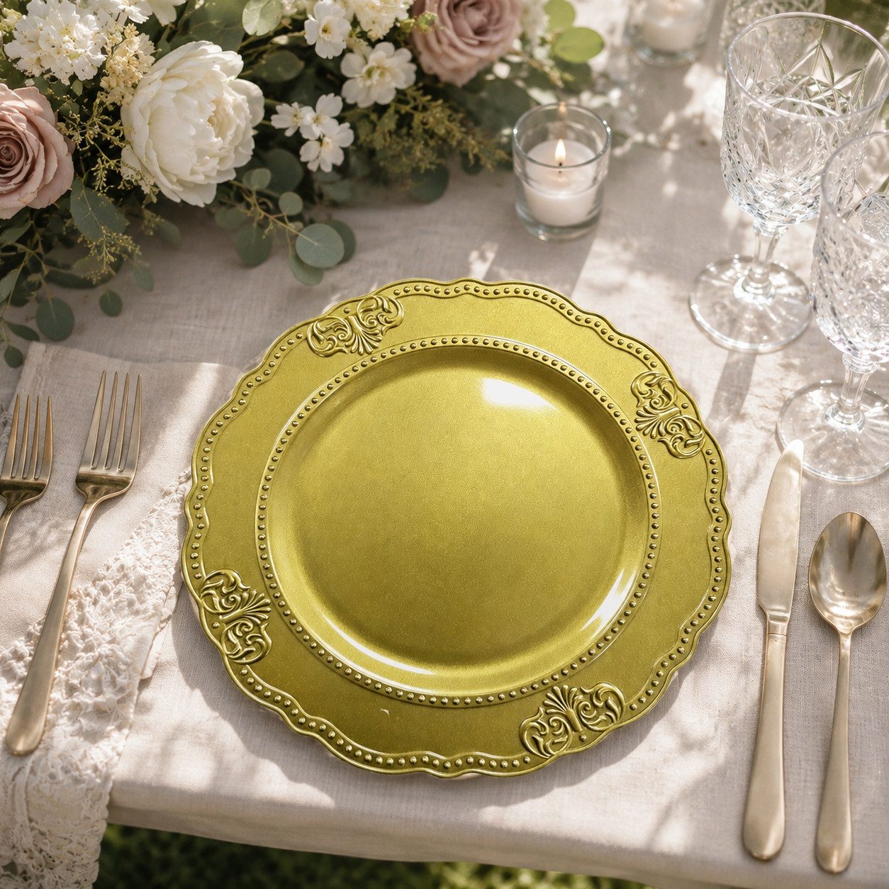 woju 13inch glossy dark green pp plastic charger plates scalloped shape decorative underplates with beaded rim  vintage scroll embossment for wedding banquet hotel table setting-1