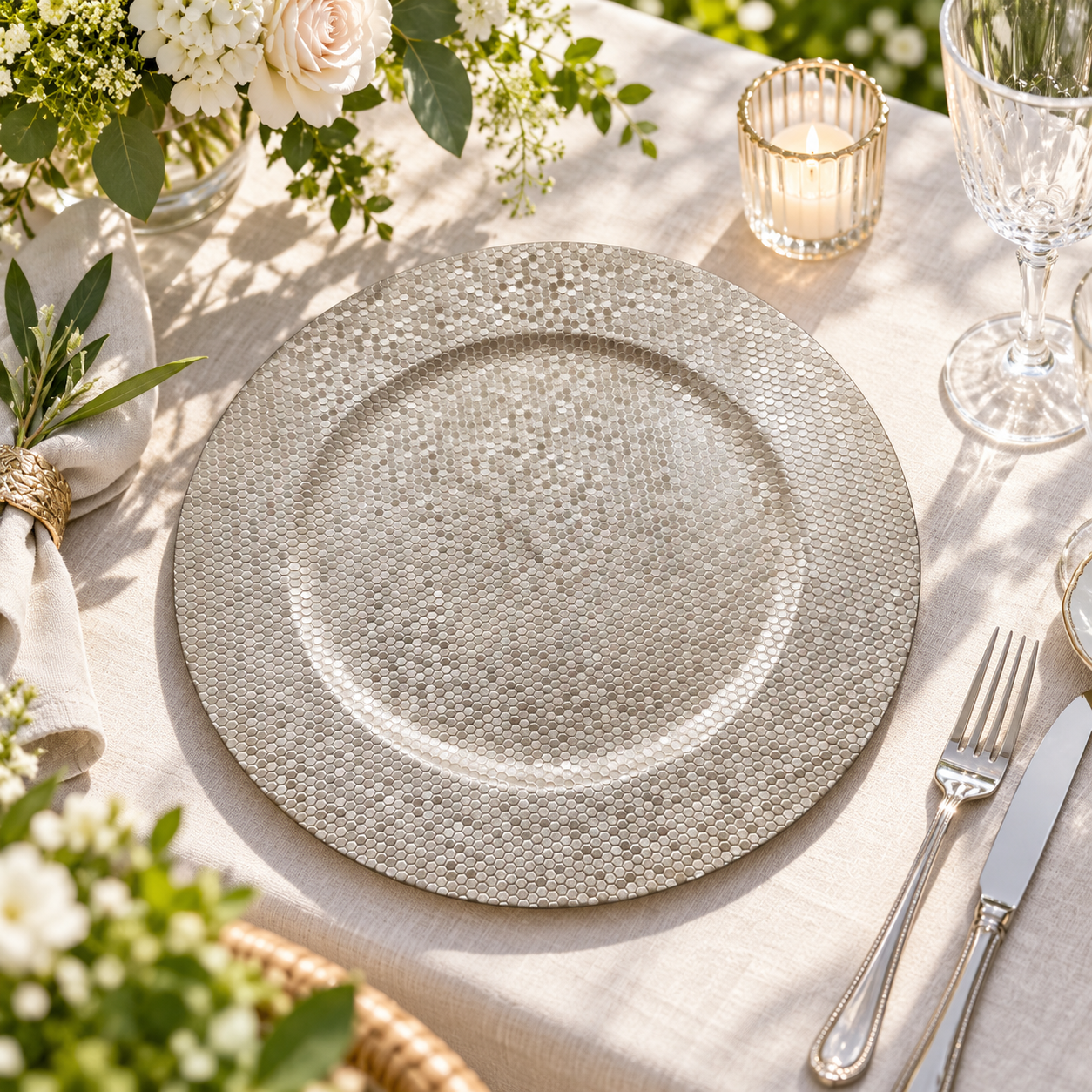 woju geometric 13in silver charger plates wedding powder coated plastic plates with honeycomb texture for wedding table decor385-2