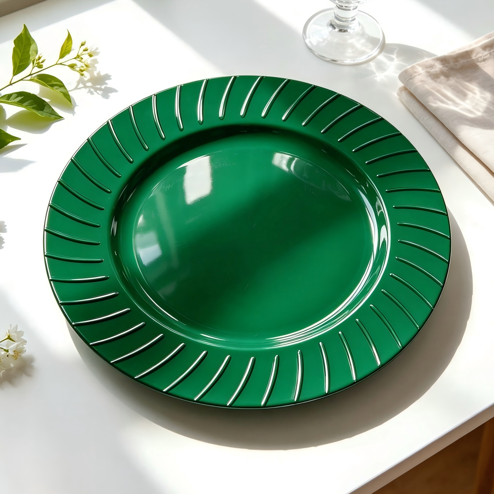 woju 13 inch red plastic charger plates powdercoated glossy charger plates with radial ribbed rim for holiday wedding banquet  hotel table setting-1