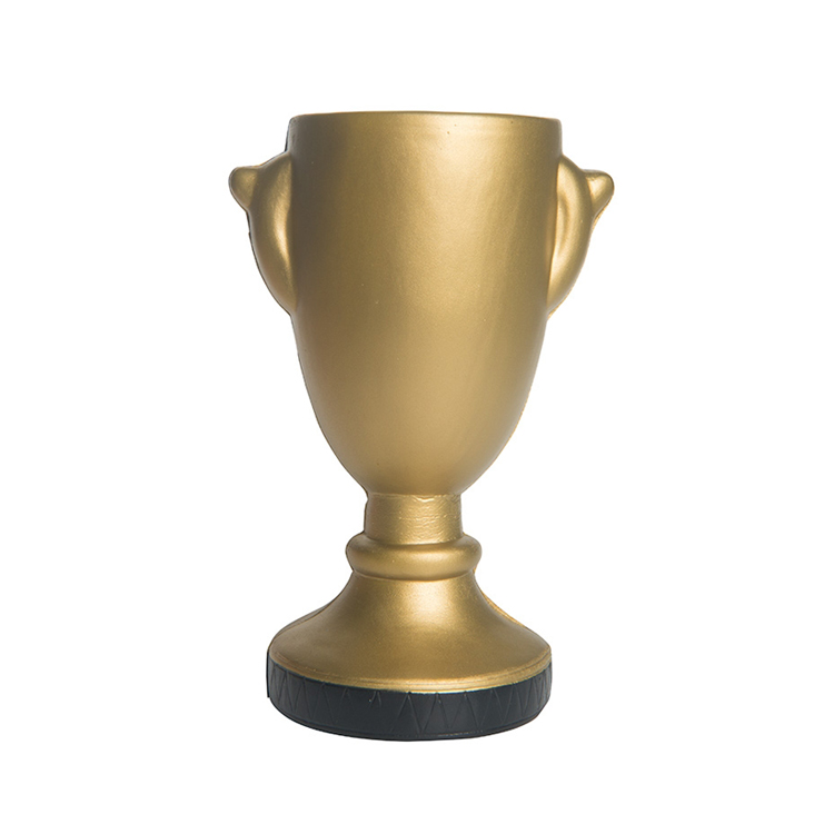 Bola de espuma de PU personalizada promocional em formato de troféu dourado, bola macia de espuma de PU em formato de troféu dourado, presente de bola antiestresse