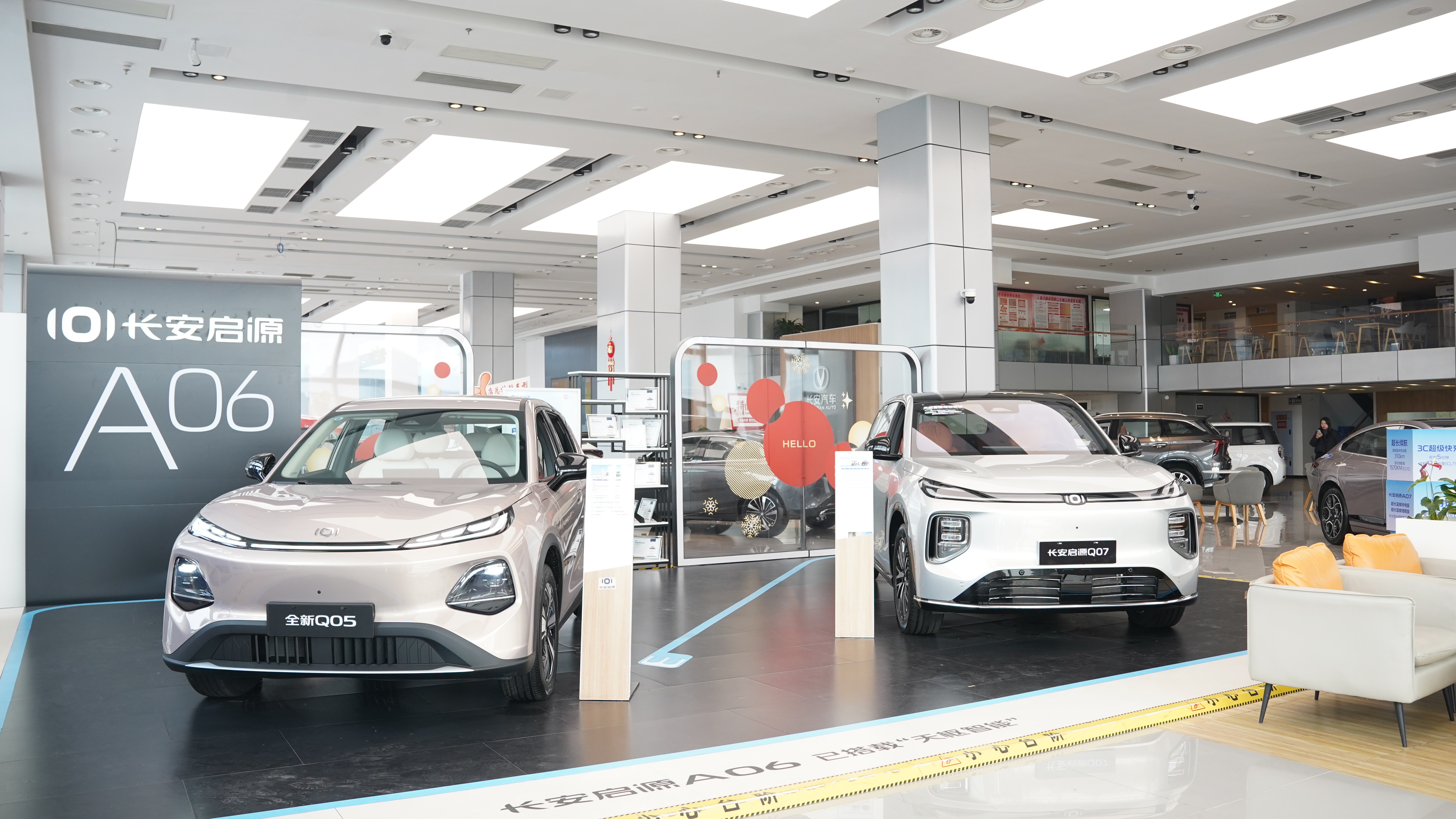 استكشاف الهندسة الكامنة وراء مكونات مركبات ديبال الكهربائية