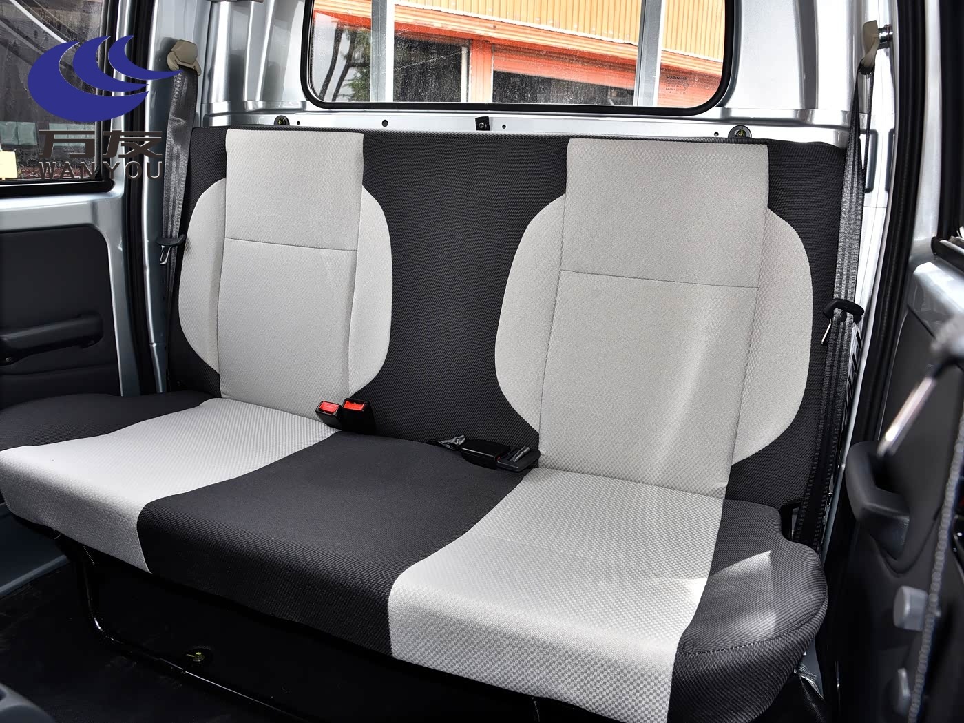 1400x1050_autohomecar__ChxpV2ny9HuAdnWBAEhFpGGFR0g005.jpg