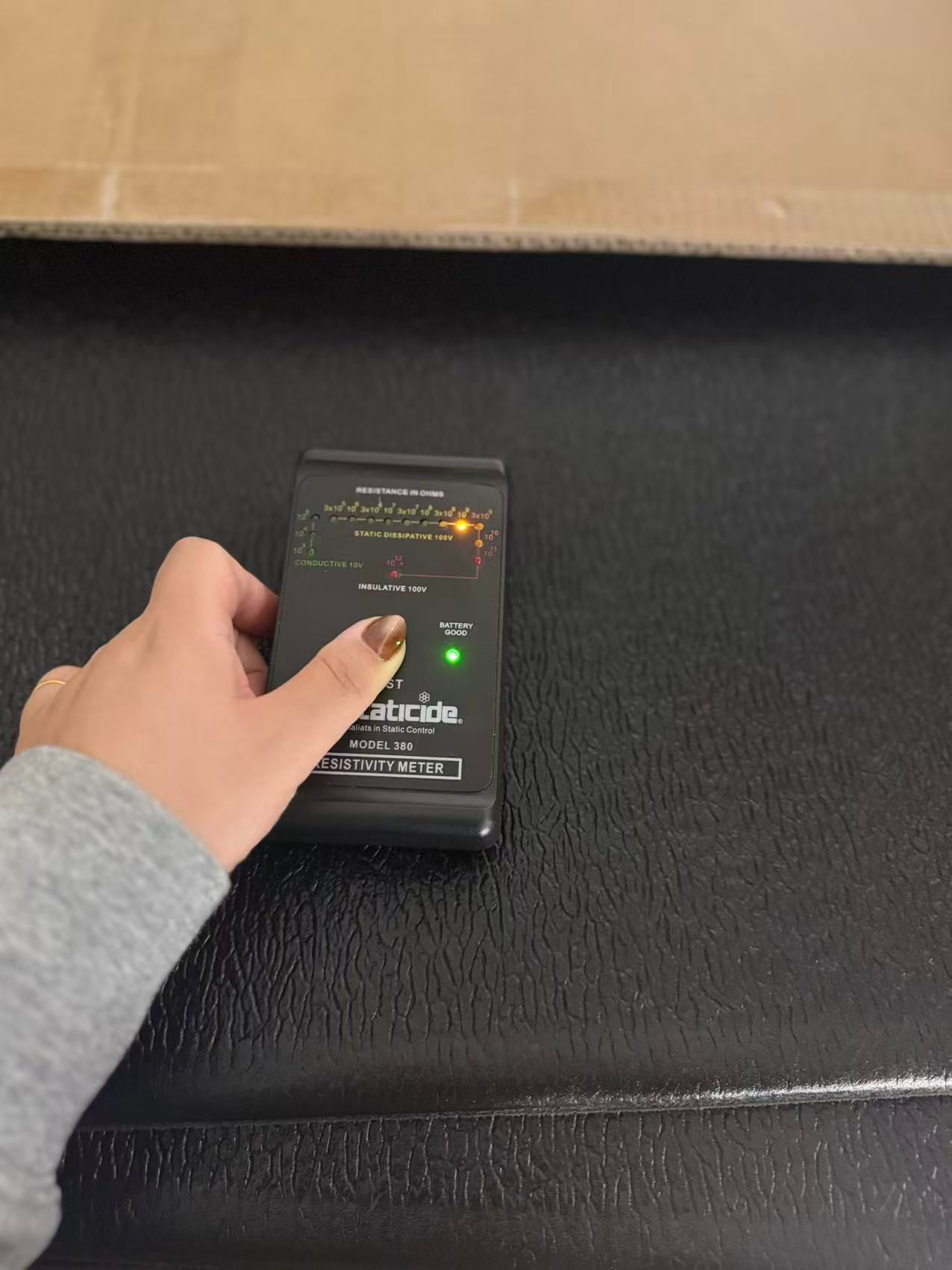 ESD PVC FLOOR MAT (1).jpg