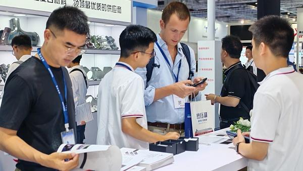 Apresentado na China Composites Expo 2024 em Xangai