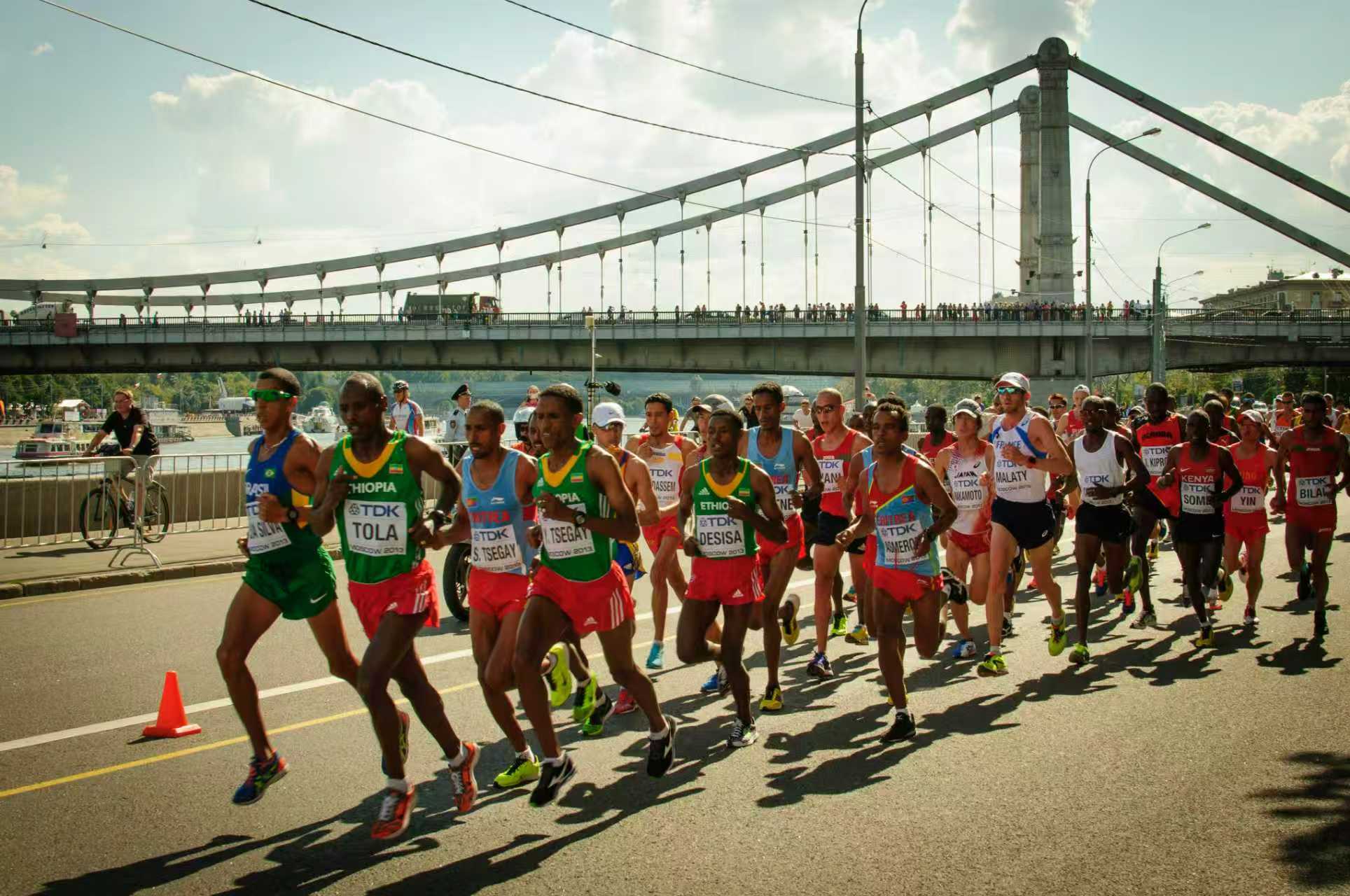 Why Do All Good Running Shoes Conceal A Strand of Carbon Fibre?-2
