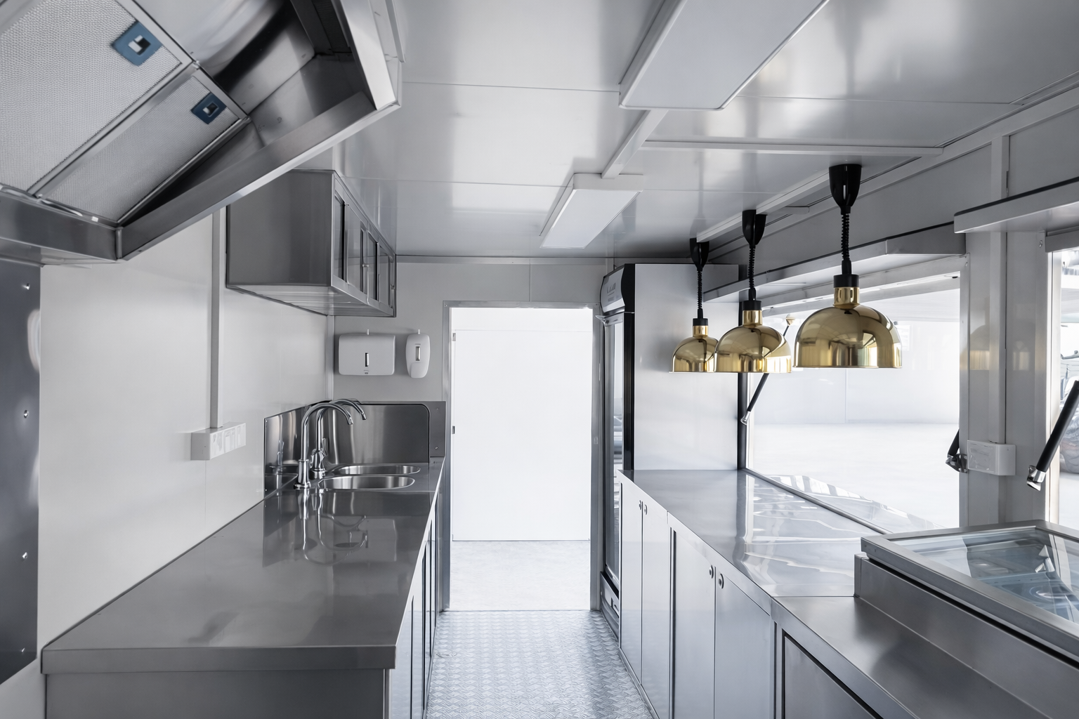 Square Food Trailer 37.jpg