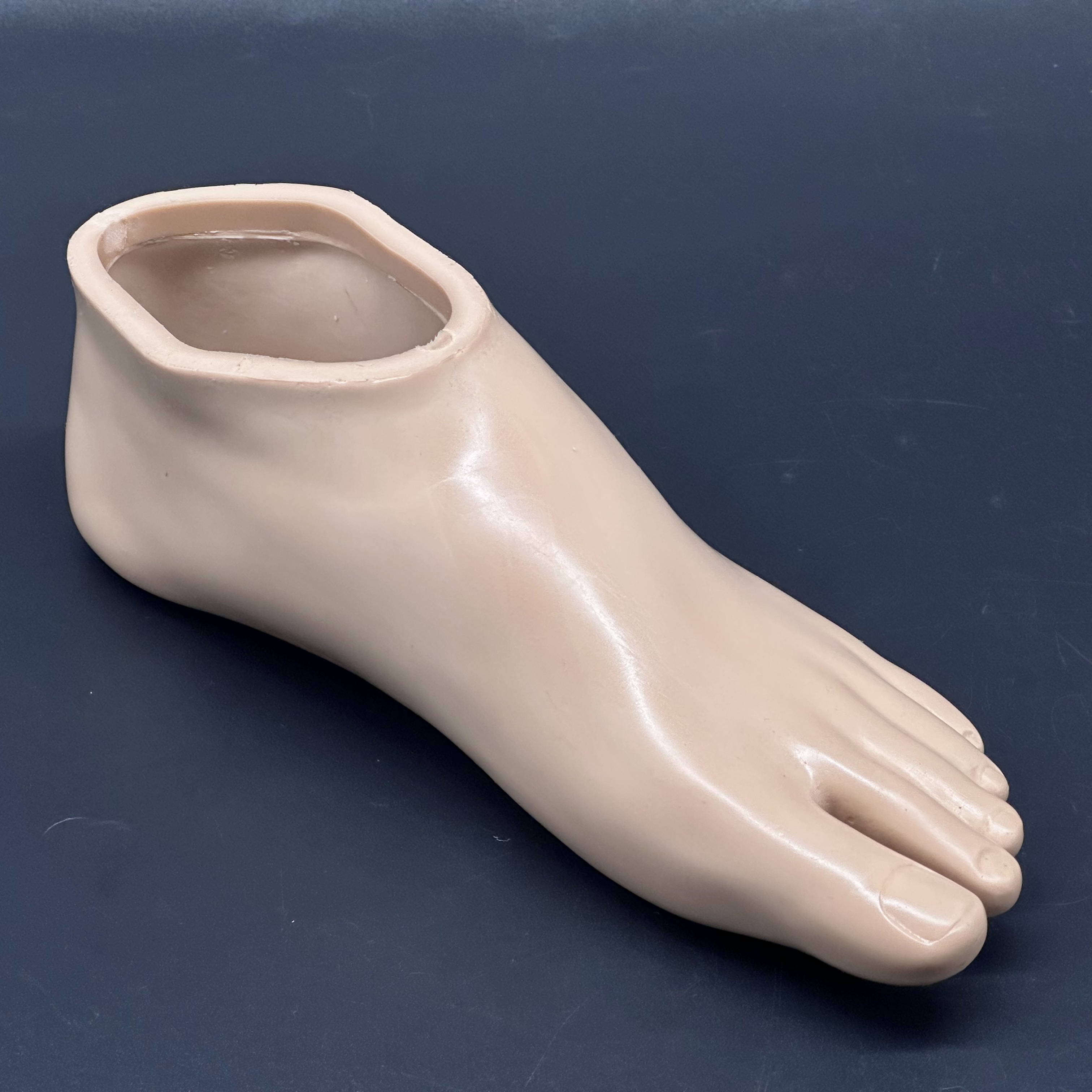 What Features of Polyurethane Foot Improve Walking Efficiency and Balance
