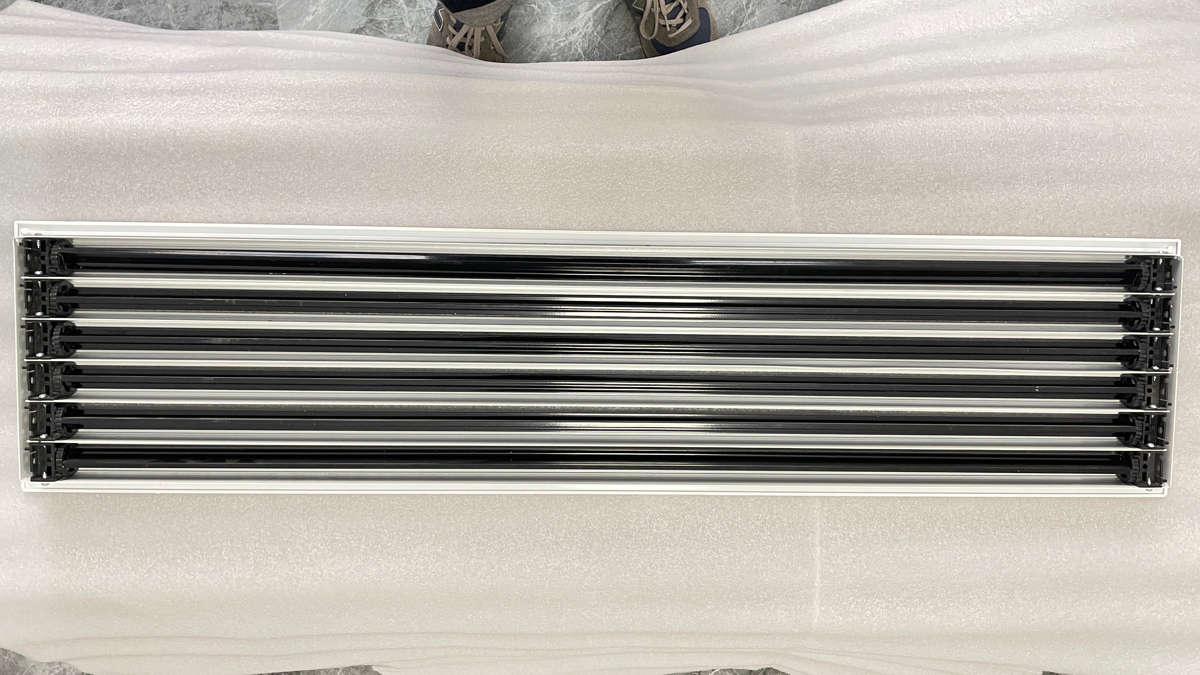 louvre diffuser modular design shortens construction cycle of commercial ventilation projects.