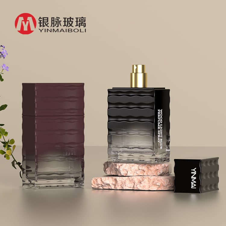 Yinmai OEM Ffatri Dylunio Luxury Square Ddyfeisiau Naturiol Wyn Môr Fflwch Parffwm 50ml