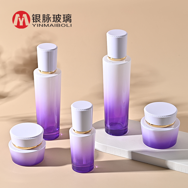 Set pemakanan kaca kosmetik mewah unik logo tersuai kosong jar krim perawatan kulit dan botol serum lotion dengan pump