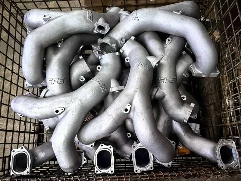 Manufacturer of aluminum cast auto parts intake manifolds and oil pans