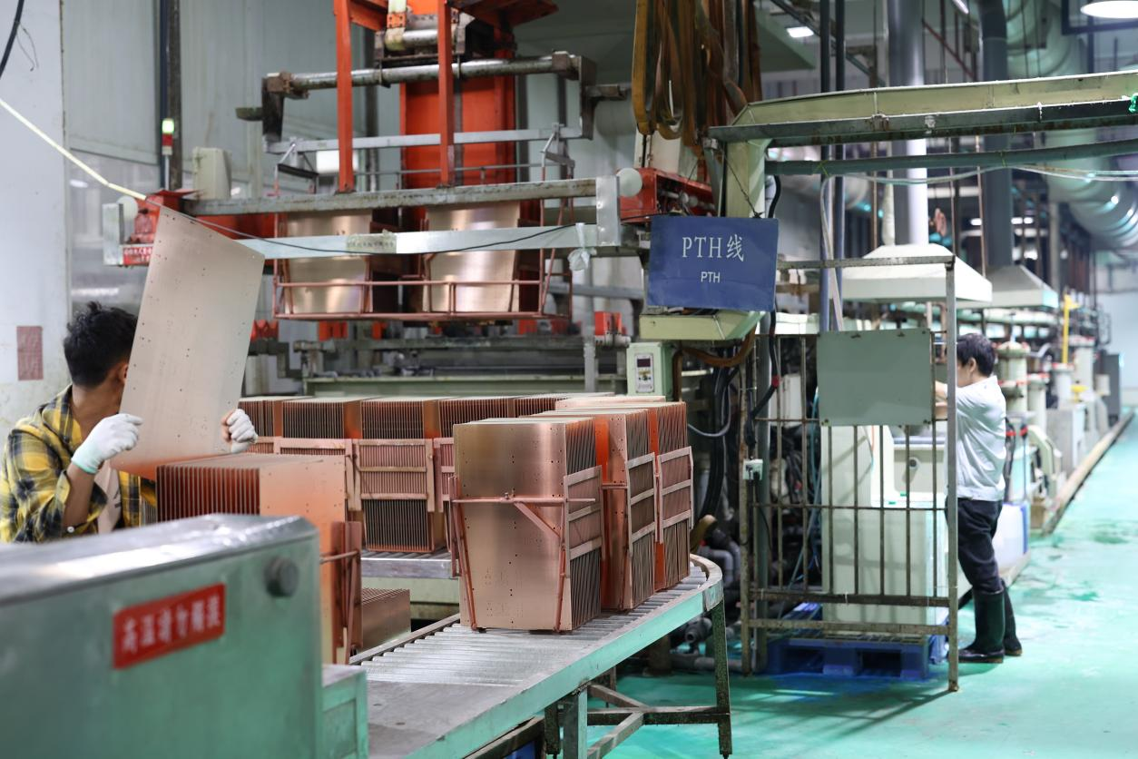 What is a high-frequency PCB?