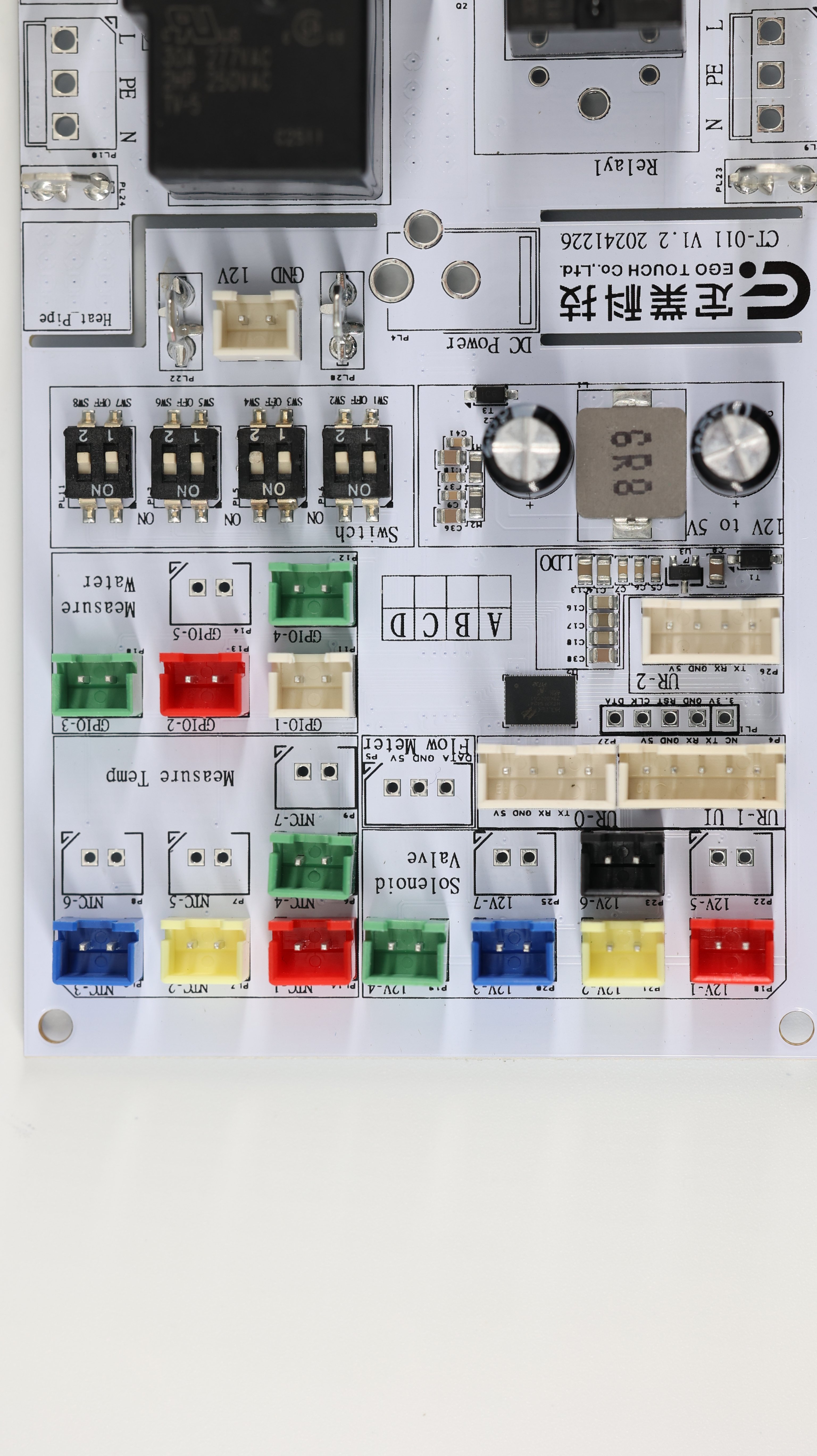 كيف تُحسّن مكونات تجميع اللوحات المطبوعة (PCB) من حيث التكلفة والأداء؟