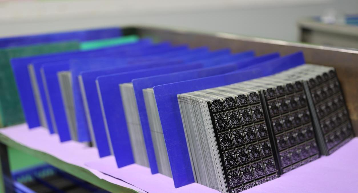 What is Rogers PCB?