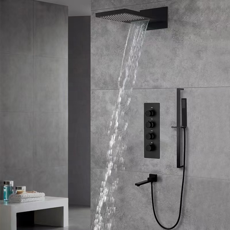 Découvrez les avantages de notre pommeau de douche suspendu au plafond