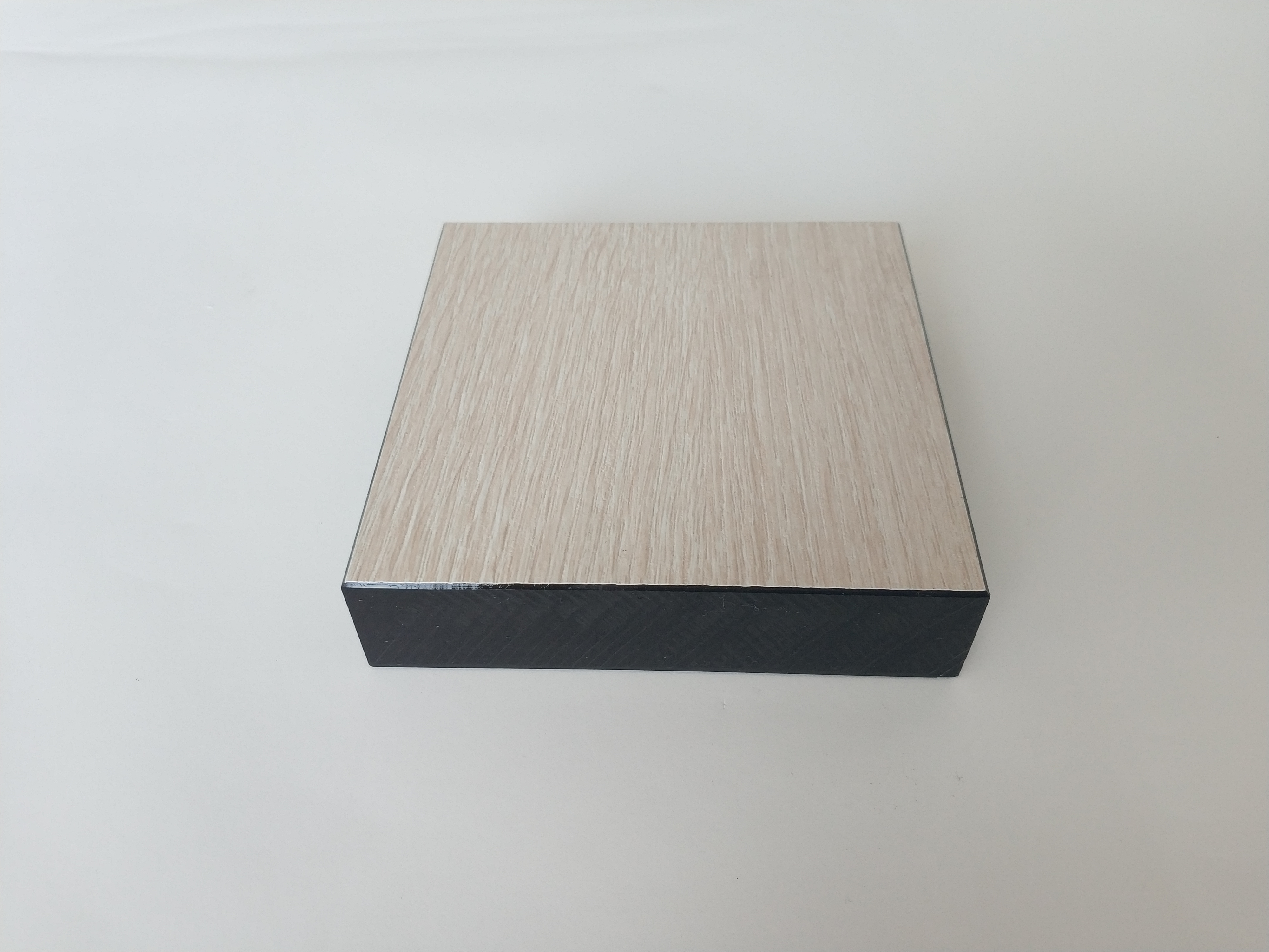Why Is Phenolic Countertop Preferred in Laboratory and Kitchen Settings?